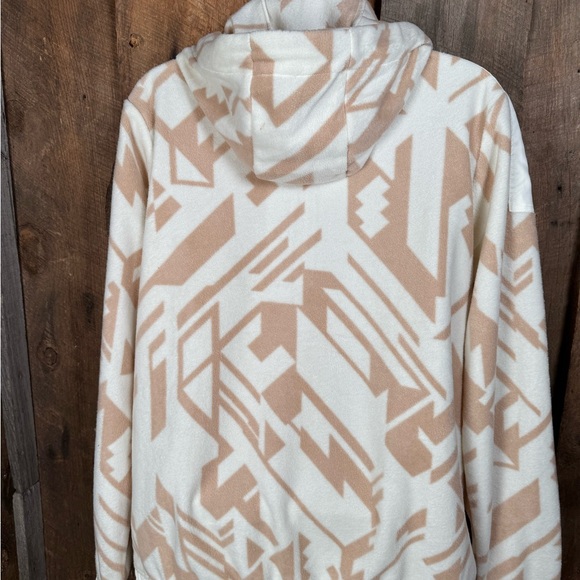 LIv White and Tan Geometric Pullover Fleece- Size Small- NWT - Picture 8 of 15